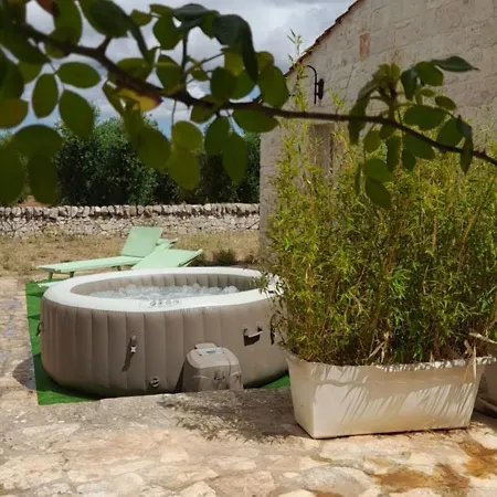 Trulli Sciummo Relais Bed and Breakfast