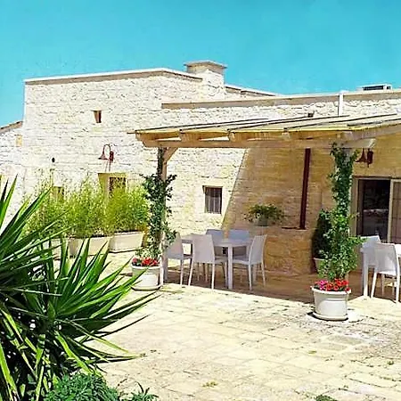 Trulli Sciummo Relais 住宿加早餐酒店 4*