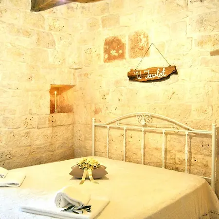 Trulli Sciummo Relais לינה וארוחת בוקר 4*