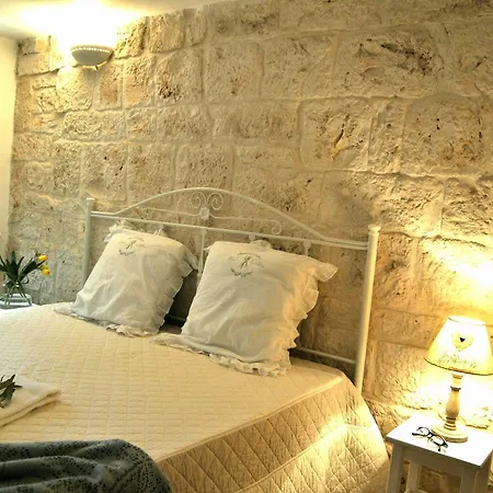 Bed & Breakfast Trulli Sciummo Relais 4*