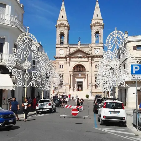Trulli Sciummo Relais Bed and Breakfast 4*